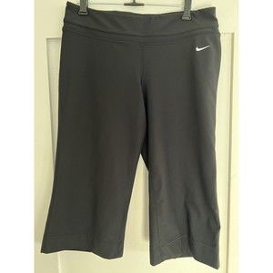 Nike Dri-Fit Size M Black Wide Leg Cropped Athletic Workout Stretch Pants